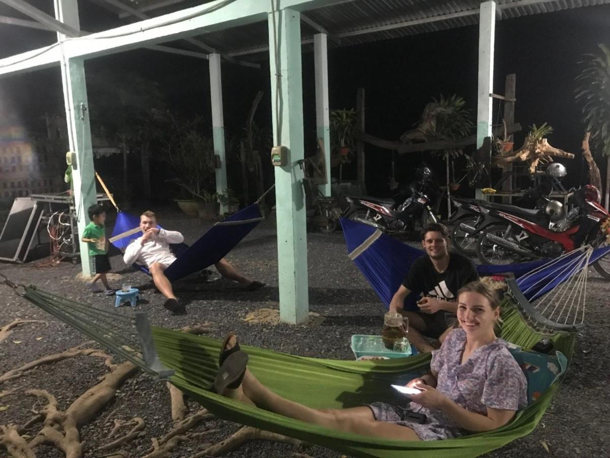 Homestay Tay Xa Trang Bom Exteriör bild