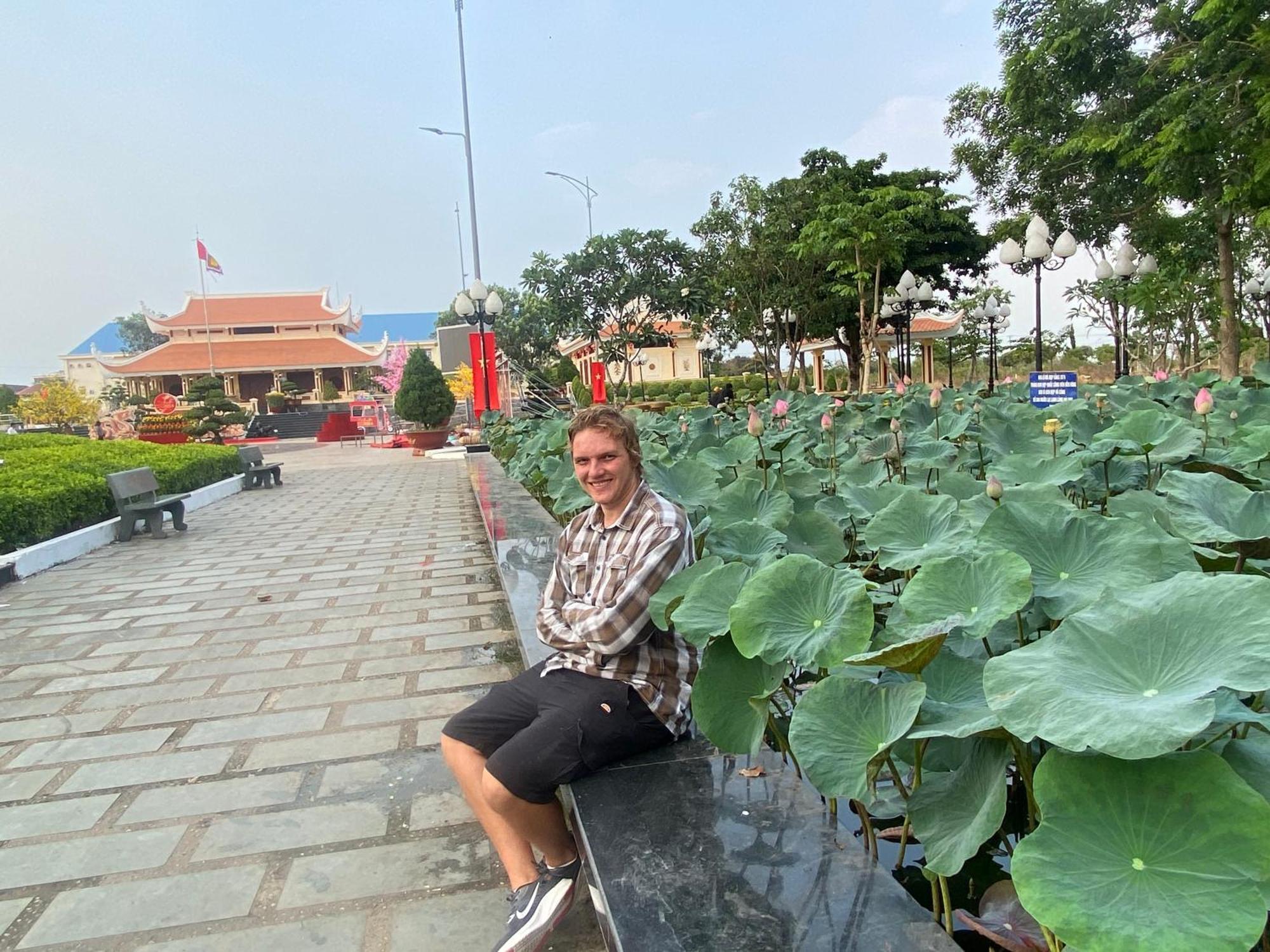Homestay Tay Xa Trang Bom Exteriör bild