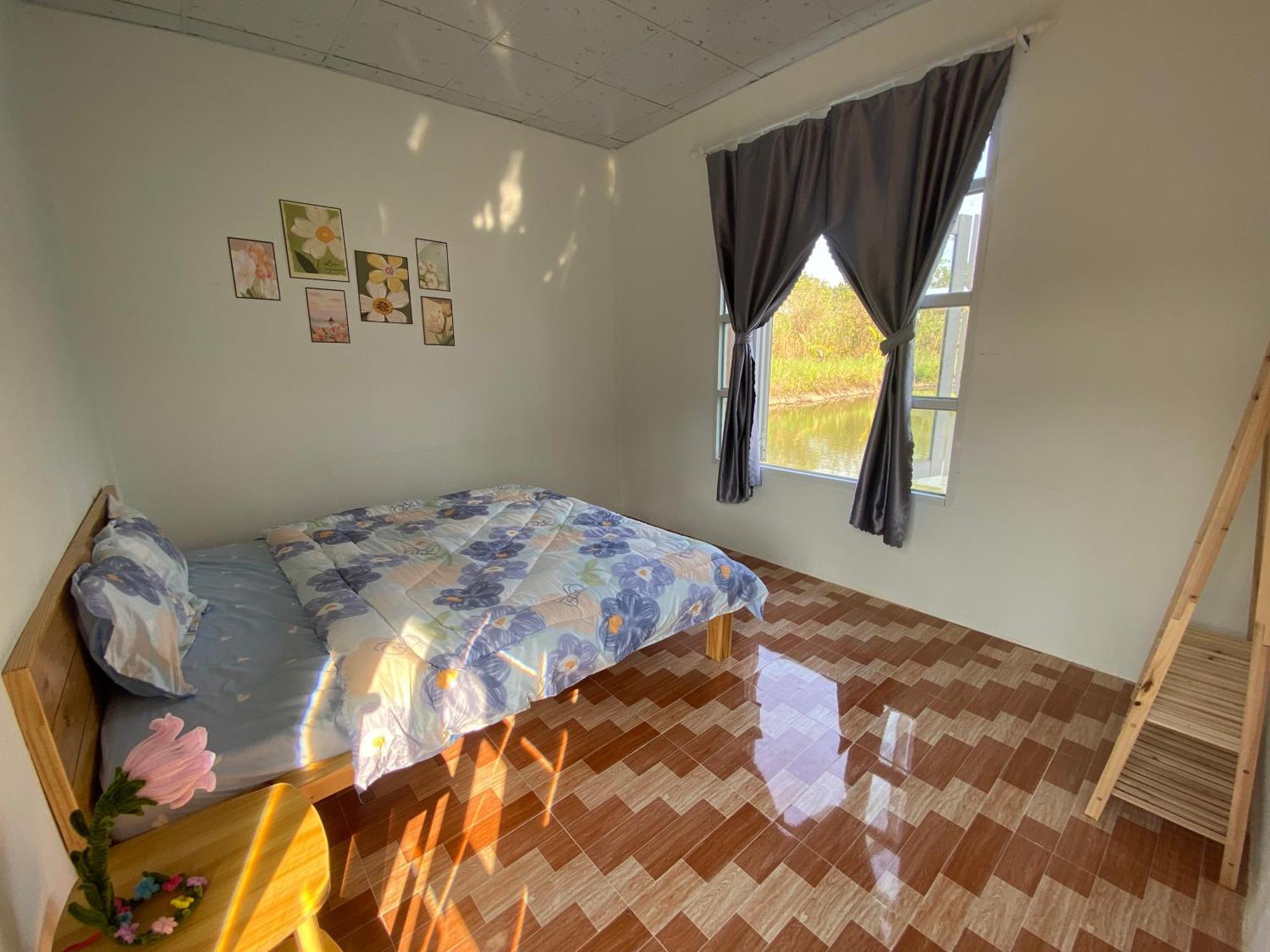 Homestay Tay Xa Trang Bom Exteriör bild