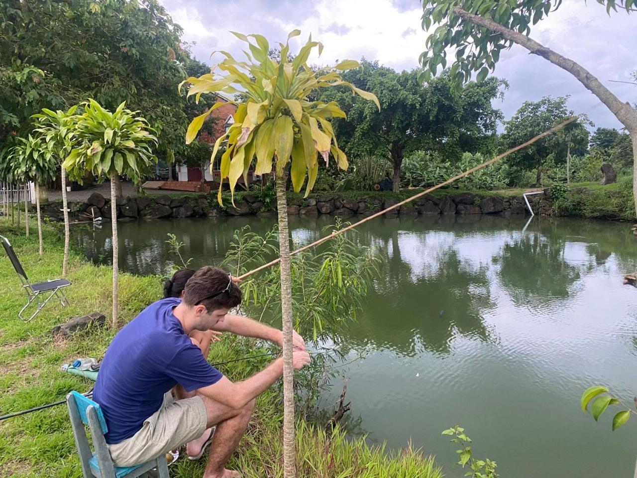 Homestay Tay Xa Trang Bom Exteriör bild