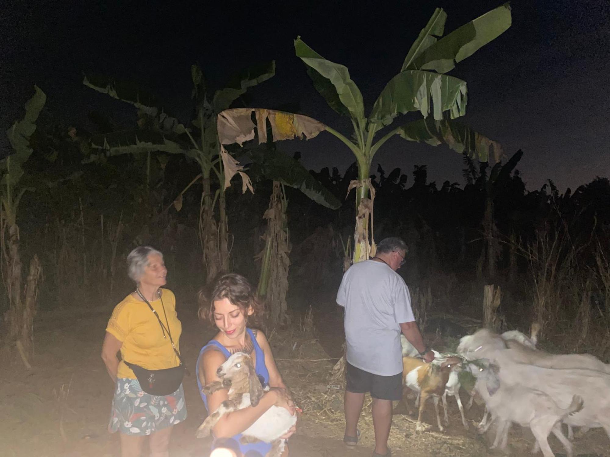 Homestay Tay Xa Trang Bom Exteriör bild