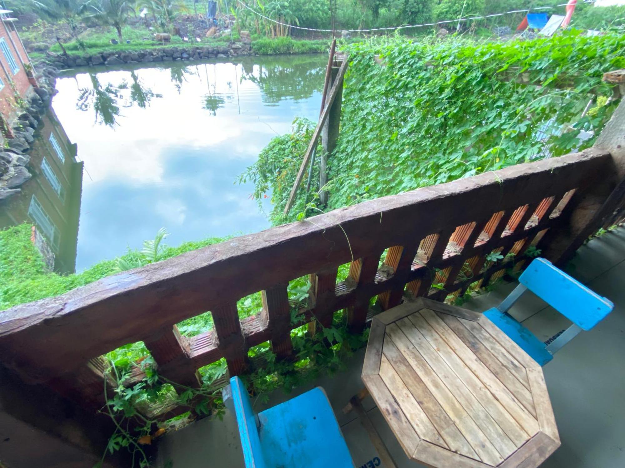 Homestay Tay Xa Trang Bom Exteriör bild