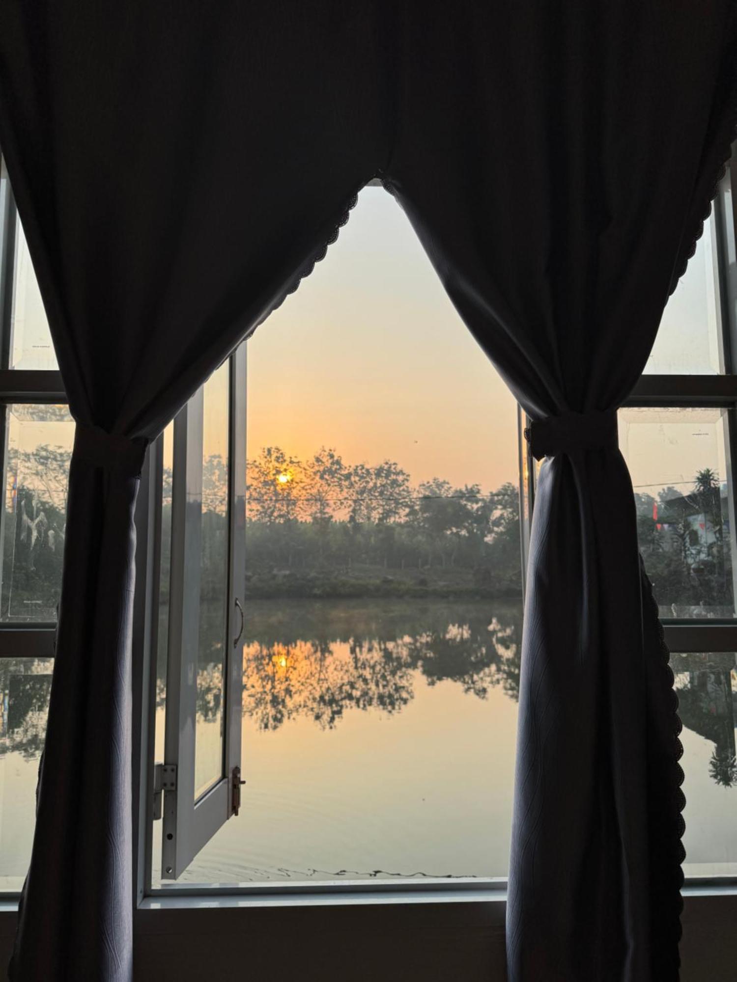 Homestay Tay Xa Trang Bom Exteriör bild